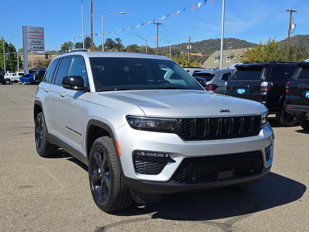 new 2025 Jeep Grand Cherokee car, priced at $51,995