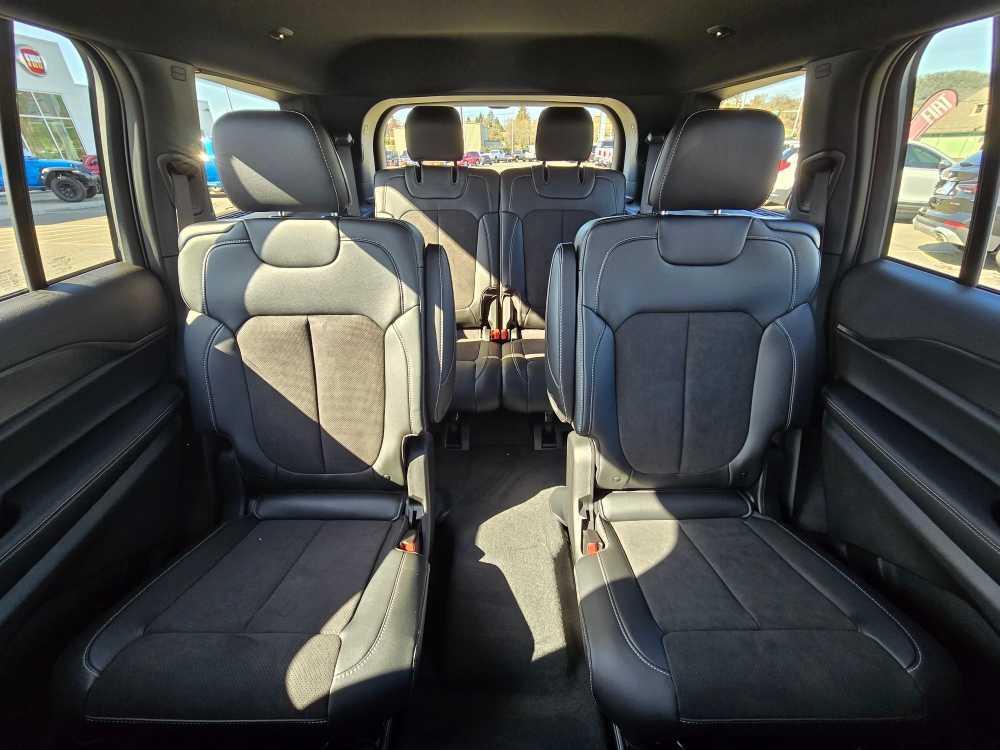 new 2025 Jeep Grand Cherokee L car, priced at $41,995