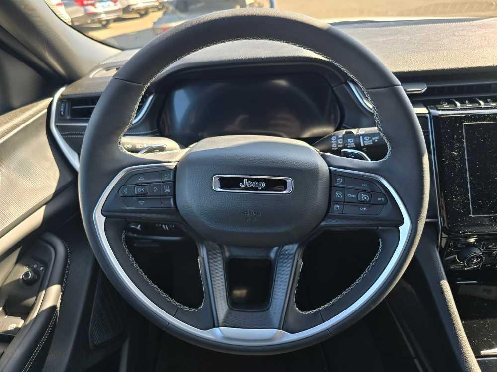 new 2025 Jeep Grand Cherokee L car, priced at $41,995