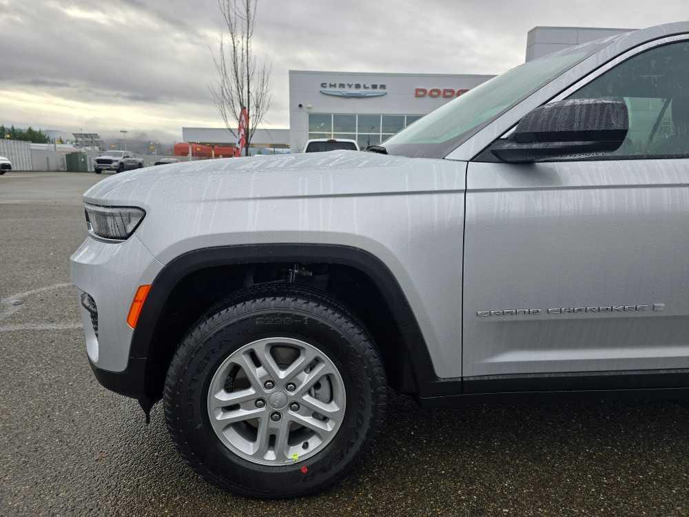 new 2025 Jeep Grand Cherokee car, priced at $35,495