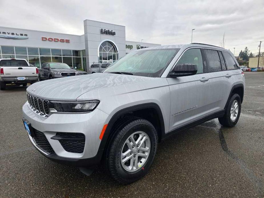 new 2025 Jeep Grand Cherokee car, priced at $37,995