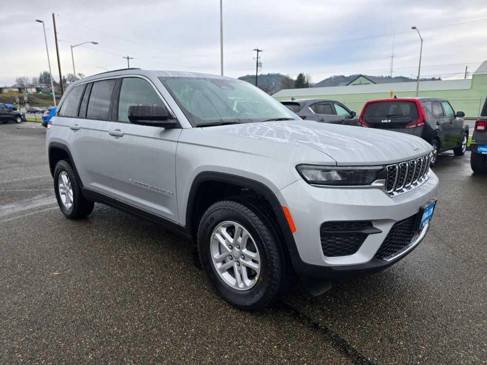 new 2025 Jeep Grand Cherokee car, priced at $35,495