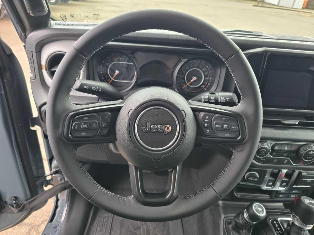 new 2025 Jeep Wrangler car, priced at $41,495