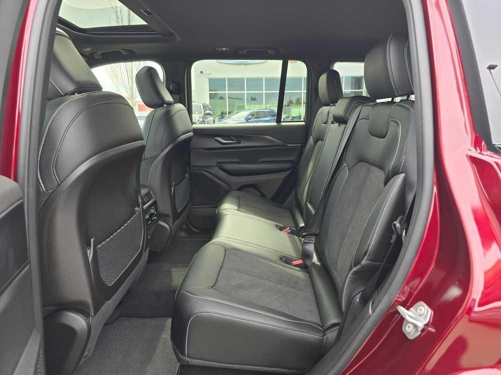 new 2025 Jeep Grand Cherokee car, priced at $41,495