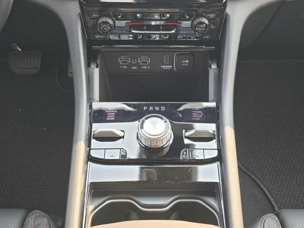 new 2025 Jeep Grand Cherokee car, priced at $58,995