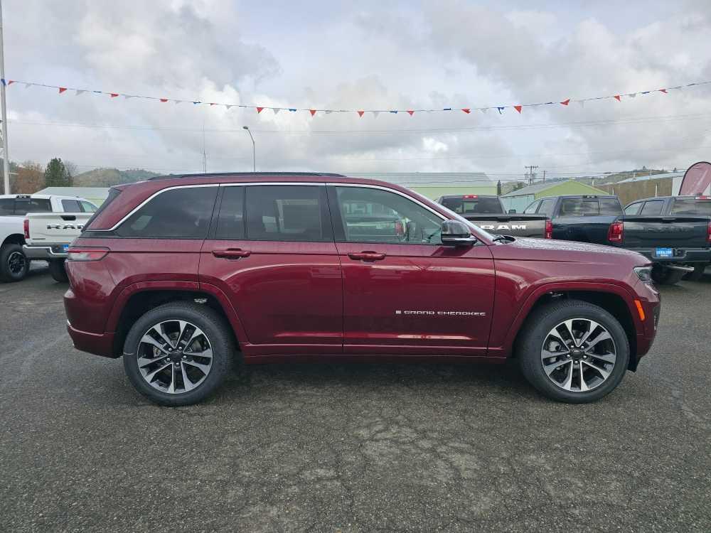 new 2025 Jeep Grand Cherokee car, priced at $56,995