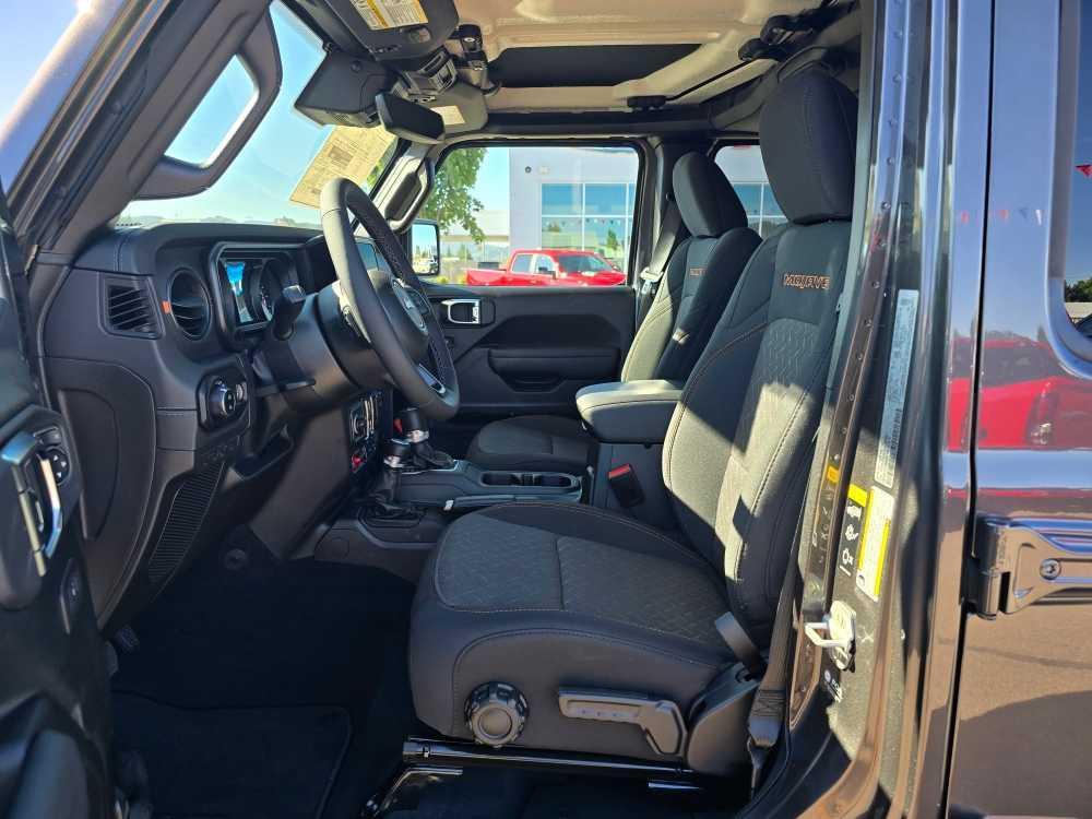 new 2025 Jeep Gladiator car, priced at $47,495