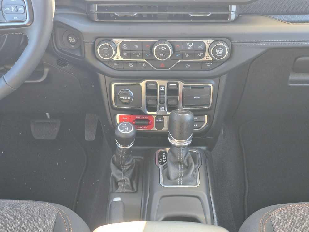 new 2025 Jeep Gladiator car, priced at $47,495