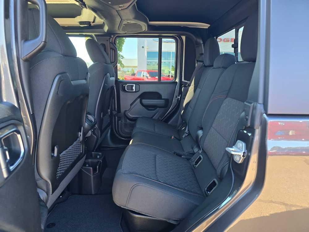 new 2025 Jeep Gladiator car, priced at $47,495