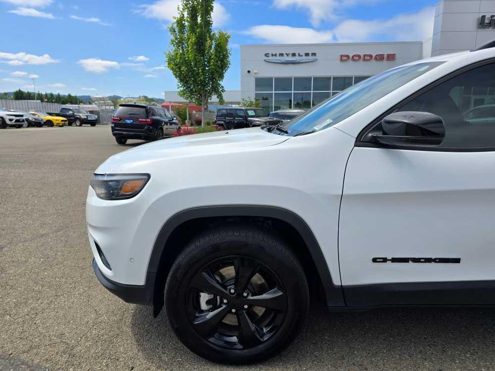 used 2023 Jeep Cherokee car, priced at $29,995