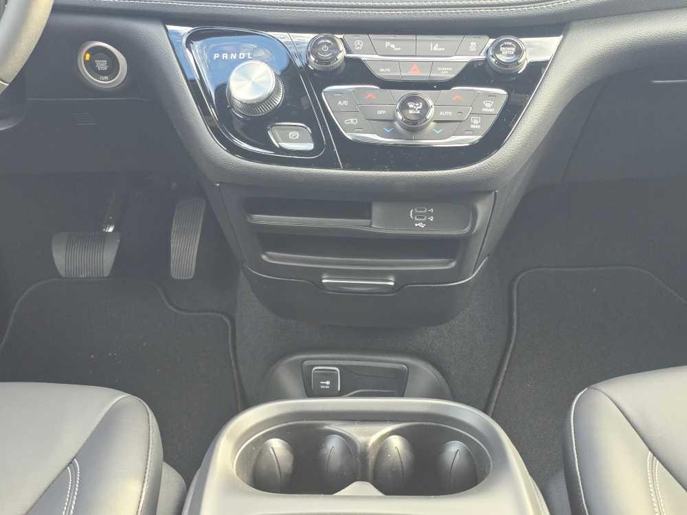 new 2026 Chrysler Pacifica car, priced at $42,995