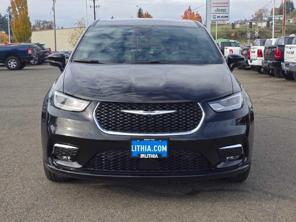 new 2026 Chrysler Pacifica car, priced at $42,995