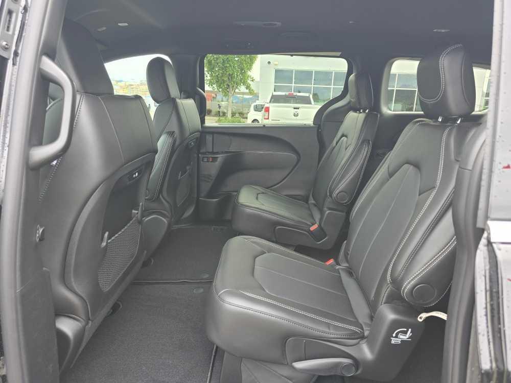 new 2026 Chrysler Pacifica car, priced at $44,995