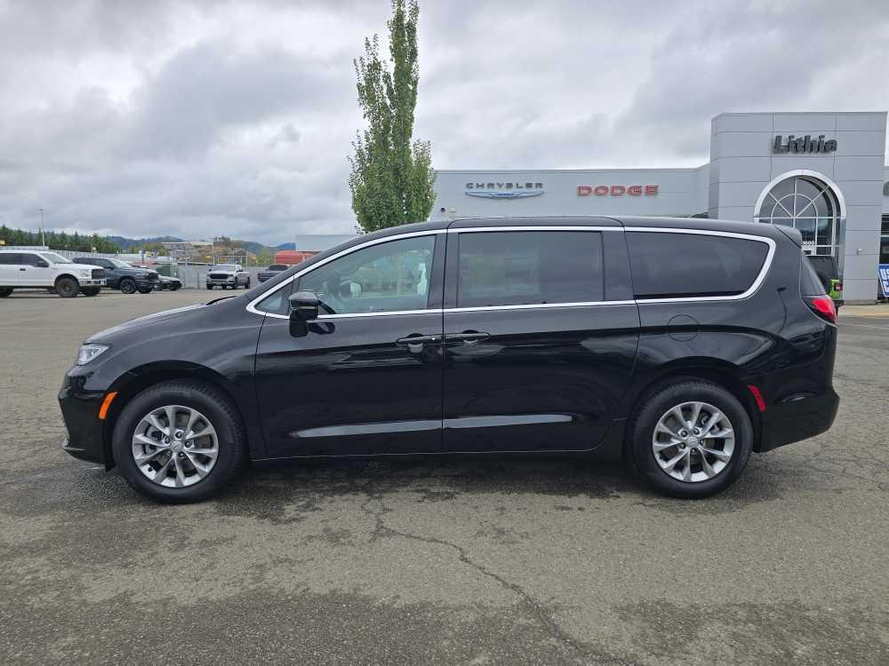 new 2026 Chrysler Pacifica car, priced at $44,995