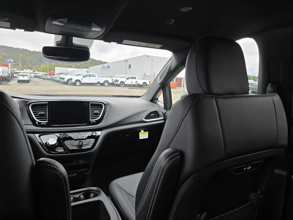 new 2026 Chrysler Pacifica car, priced at $44,995