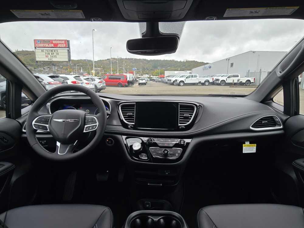 new 2026 Chrysler Pacifica car, priced at $44,995