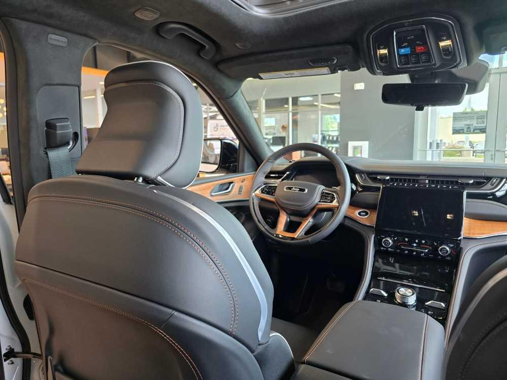 new 2025 Jeep Grand Cherokee car, priced at $66,366