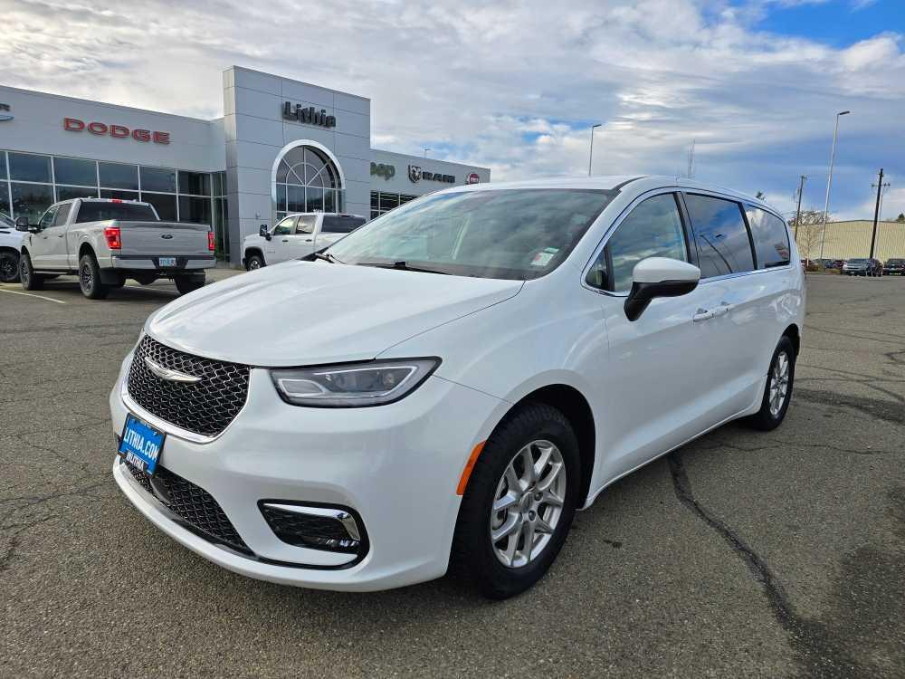 used 2023 Chrysler Pacifica car, priced at $23,995