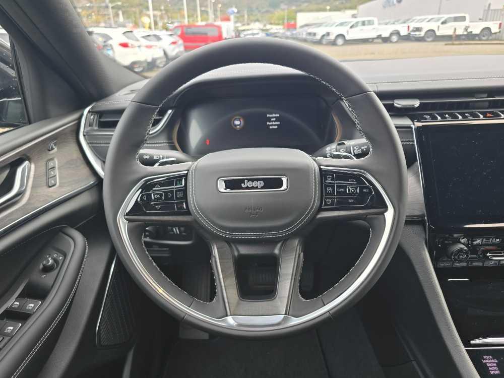new 2025 Jeep Grand Cherokee L car, priced at $57,995