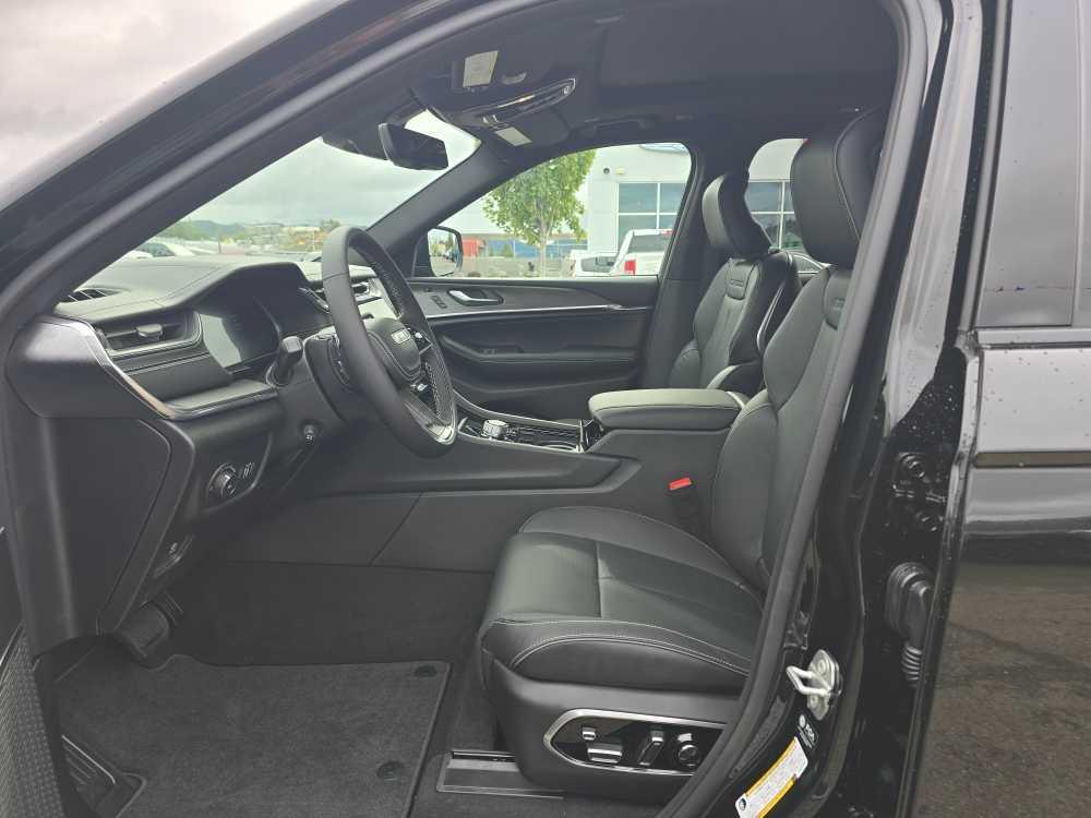 new 2025 Jeep Grand Cherokee L car, priced at $57,995