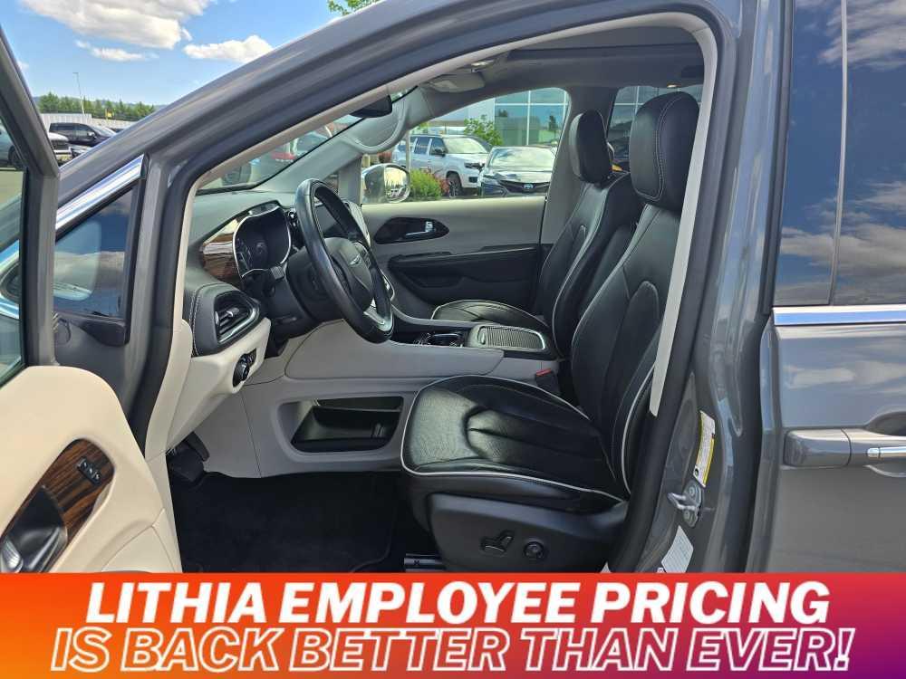 used 2022 Chrysler Pacifica car, priced at $25,895