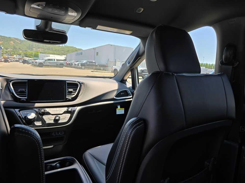 new 2025 Chrysler Voyager car, priced at $38,995