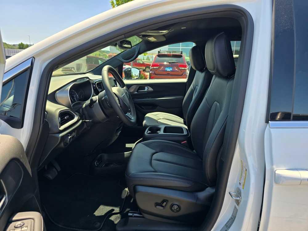 new 2025 Chrysler Voyager car, priced at $38,995