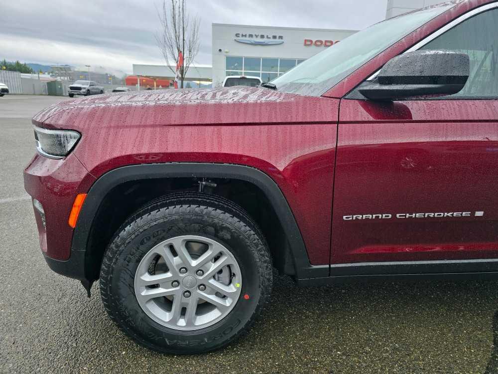 new 2025 Jeep Grand Cherokee car, priced at $35,495