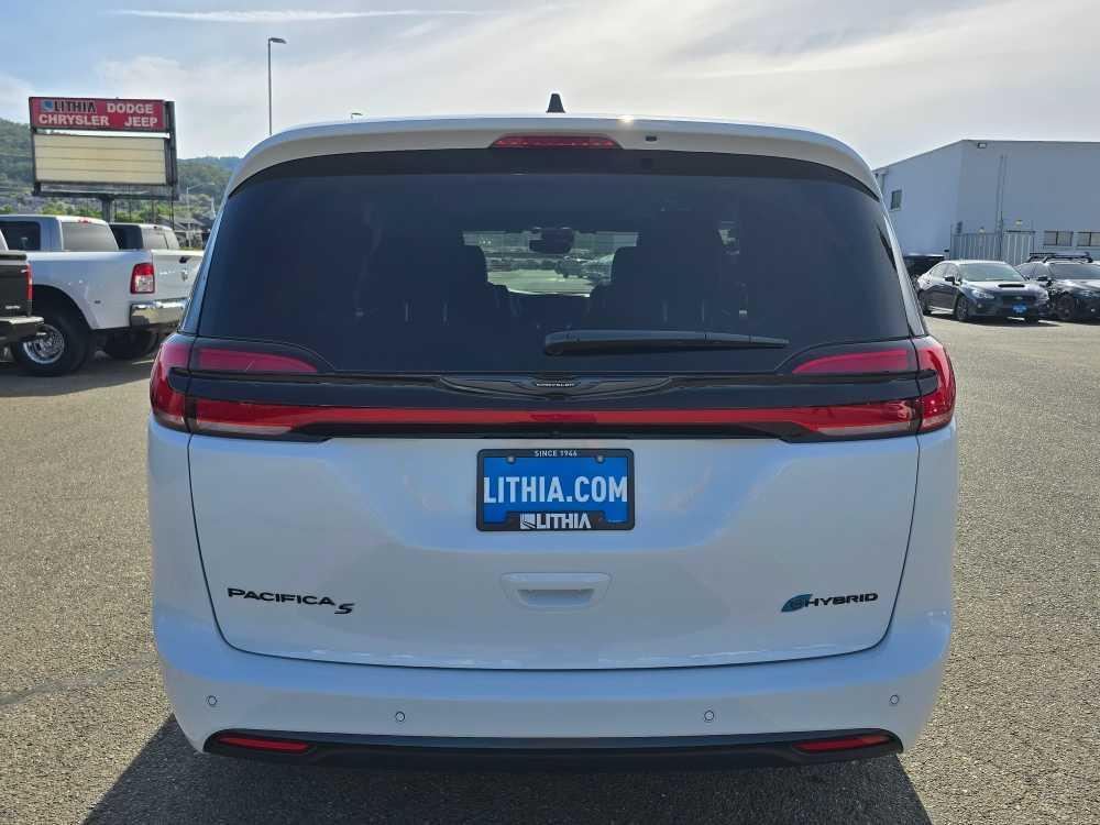 new 2025 Chrysler Pacifica Hybrid car, priced at $49,495