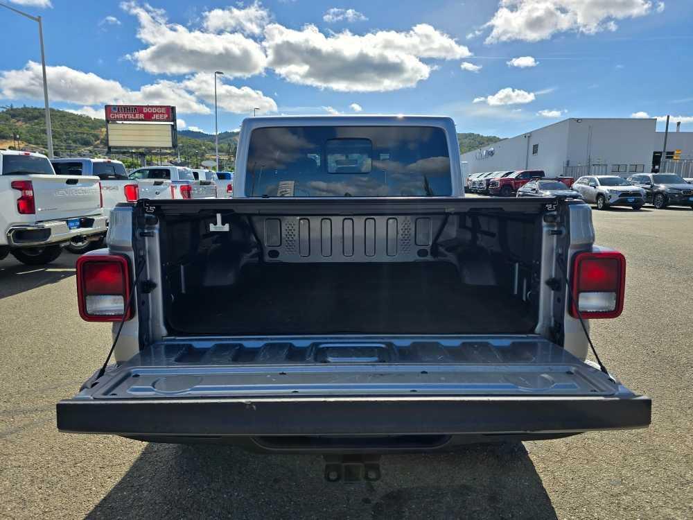 used 2021 Jeep Gladiator car, priced at $35,495