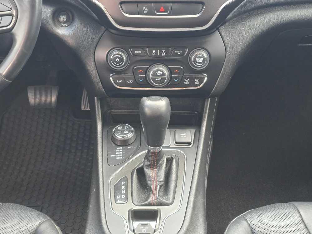 used 2019 Jeep Cherokee car, priced at $20,995