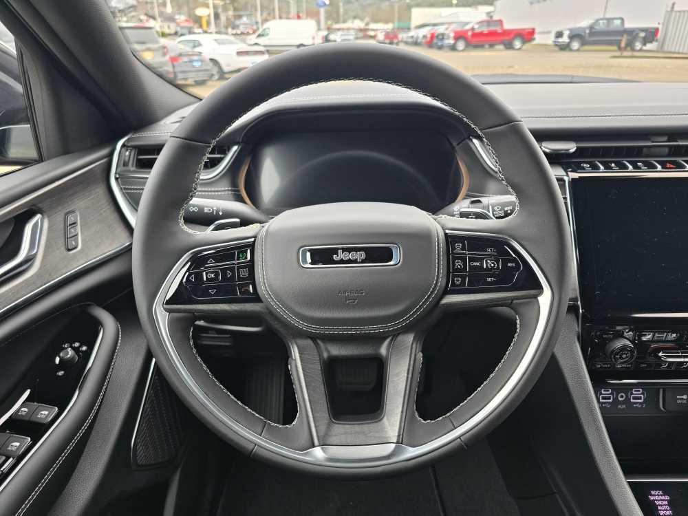 new 2025 Jeep Grand Cherokee L car, priced at $57,495