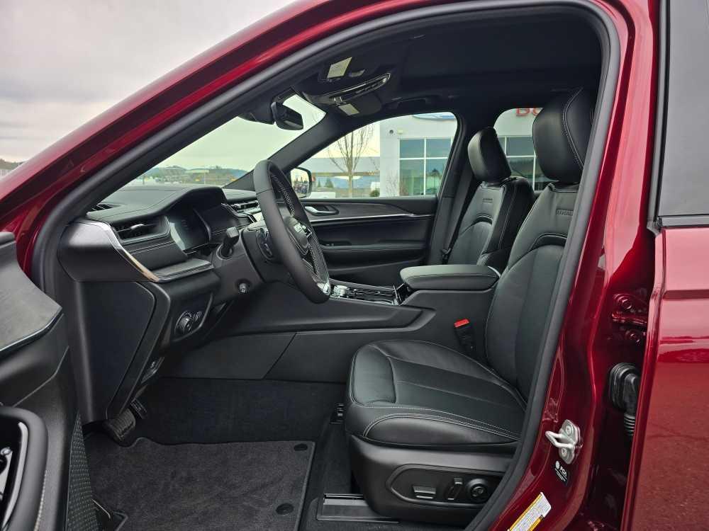 new 2025 Jeep Grand Cherokee L car, priced at $57,495