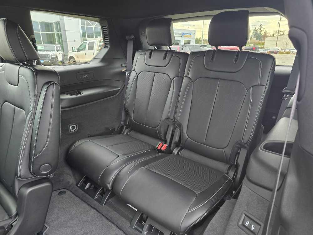 new 2025 Jeep Grand Cherokee L car, priced at $57,495