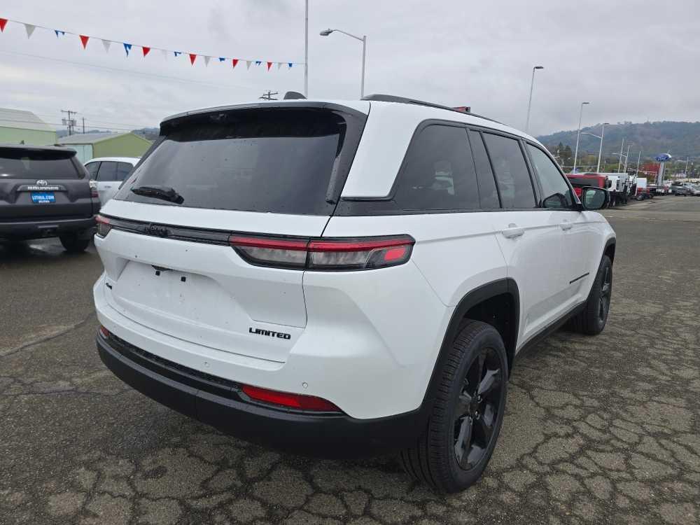 new 2025 Jeep Grand Cherokee car, priced at $49,995