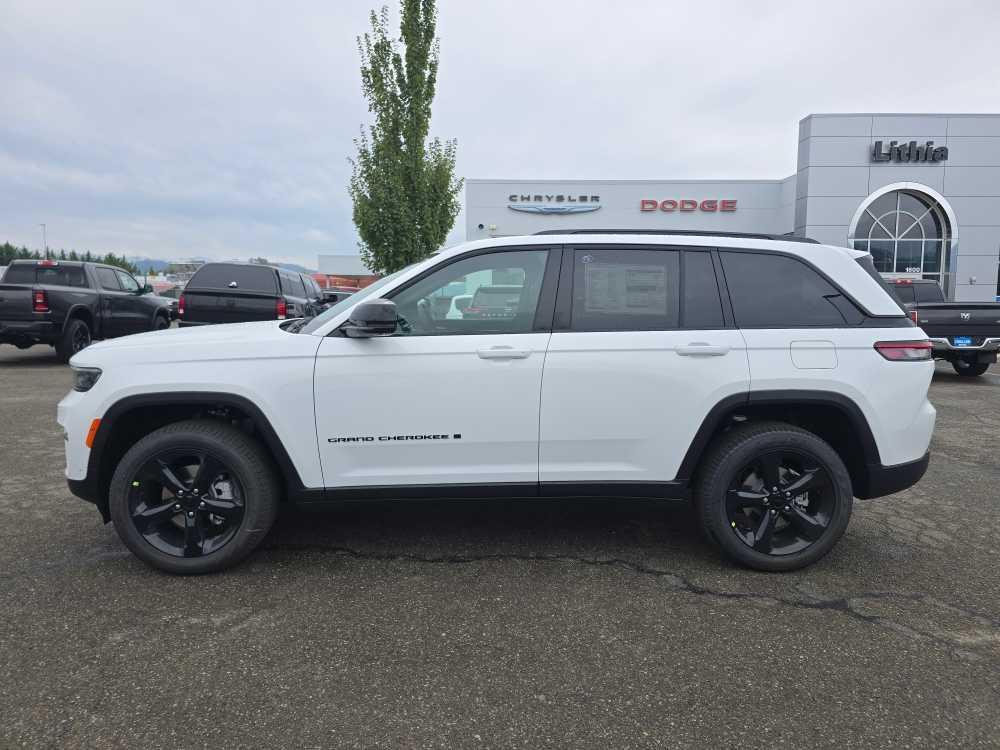 new 2025 Jeep Grand Cherokee car, priced at $49,995