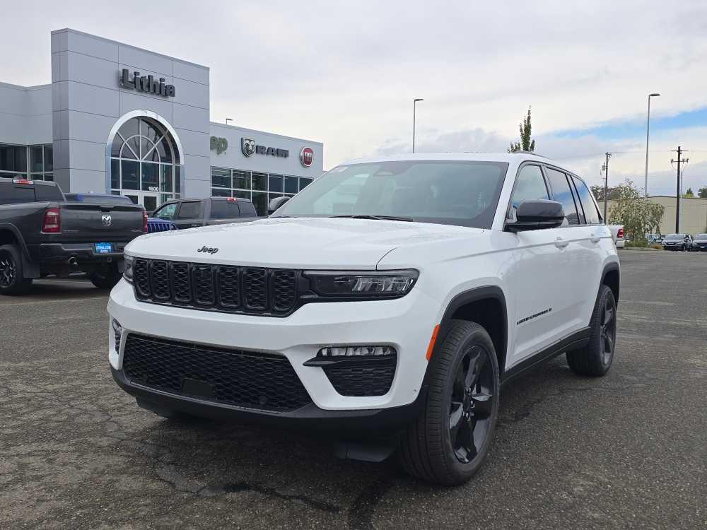 new 2025 Jeep Grand Cherokee car, priced at $49,995