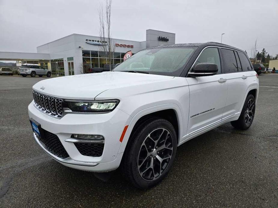 new 2025 Jeep Grand Cherokee car, priced at $61,995