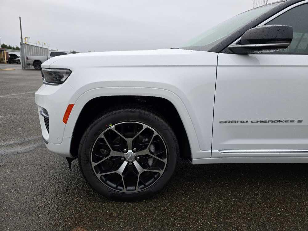 new 2025 Jeep Grand Cherokee car, priced at $60,495