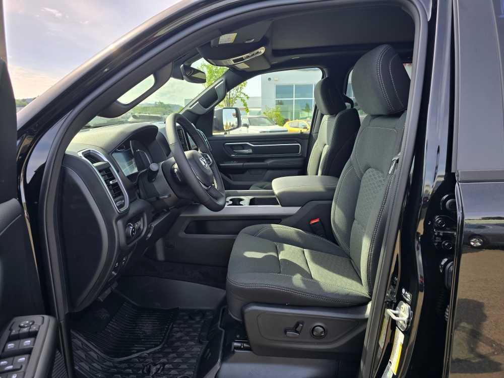new 2025 Ram 1500 car, priced at $47,473