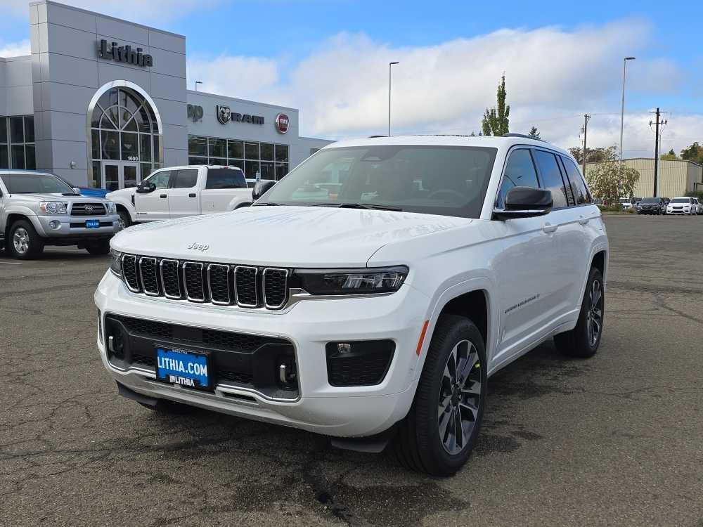 new 2025 Jeep Grand Cherokee car, priced at $55,995