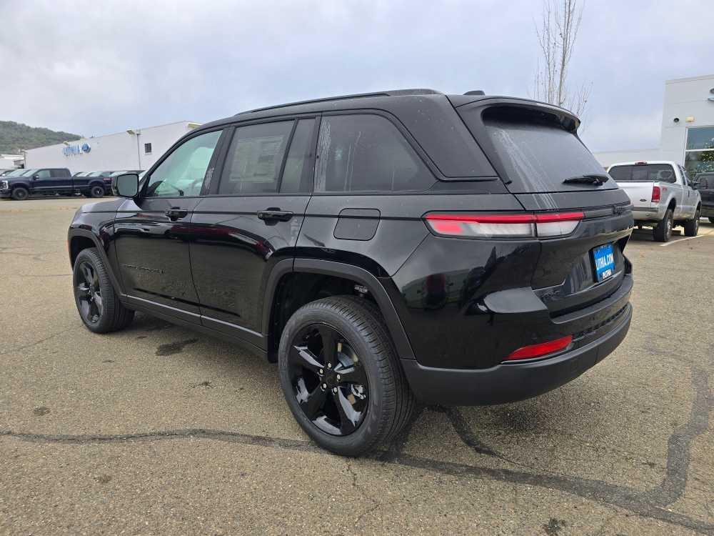 new 2025 Jeep Grand Cherokee car, priced at $46,495