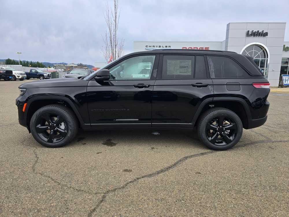 new 2025 Jeep Grand Cherokee car, priced at $46,495