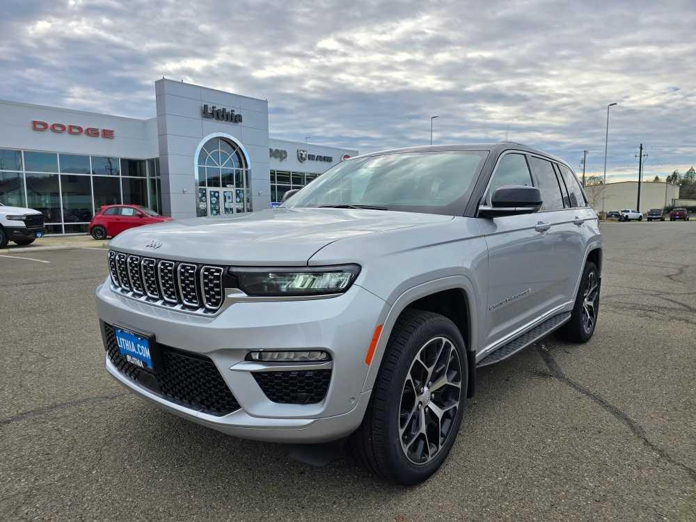 new 2024 Jeep Grand Cherokee car, priced at $61,995