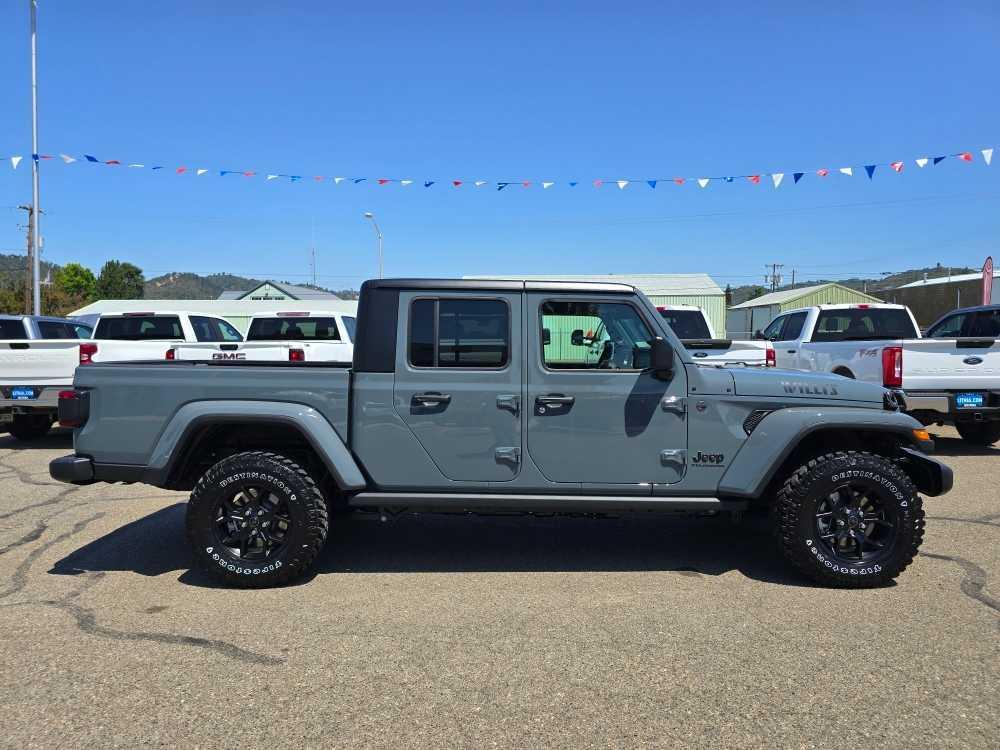 new 2025 Jeep Gladiator car, priced at $44,995
