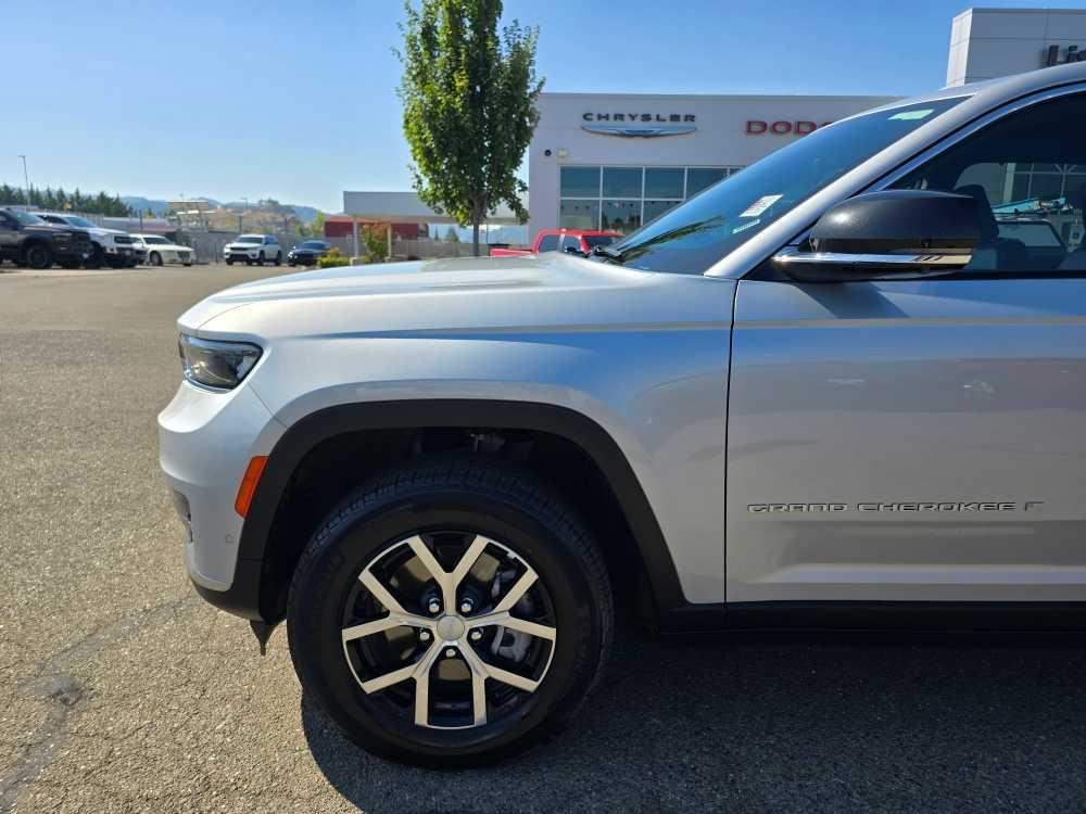 used 2024 Jeep Grand Cherokee L car, priced at $39,495