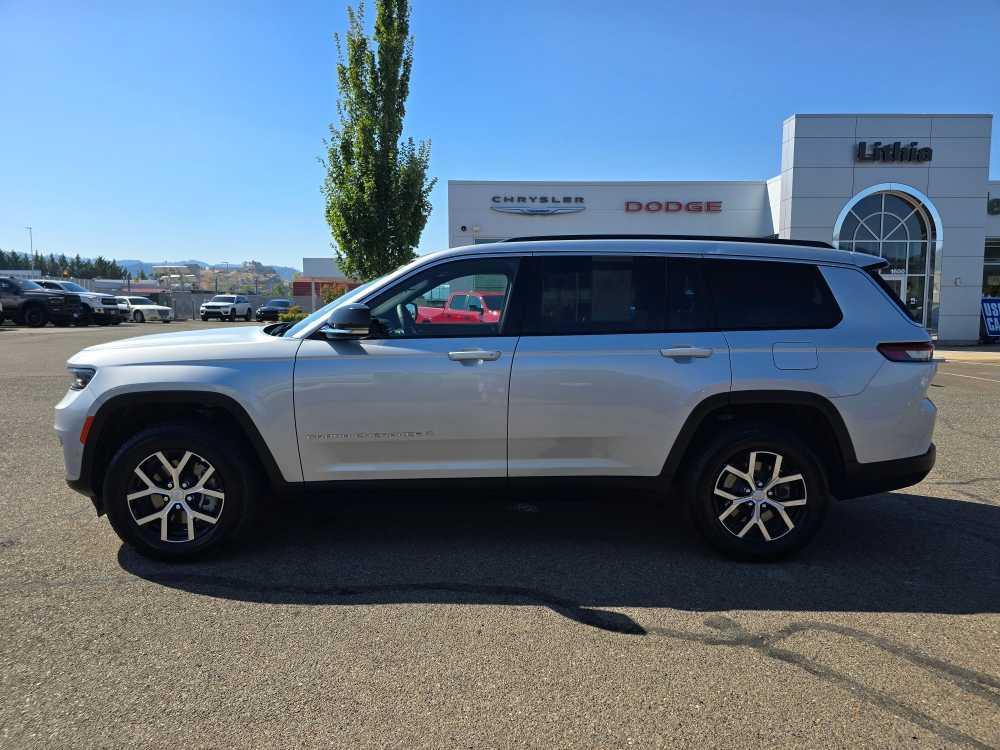 used 2024 Jeep Grand Cherokee L car, priced at $39,495