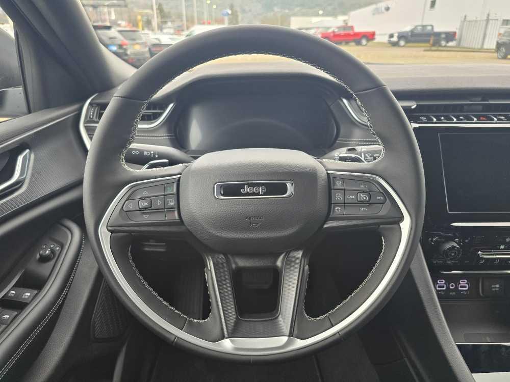 new 2025 Jeep Grand Cherokee L car, priced at $40,995