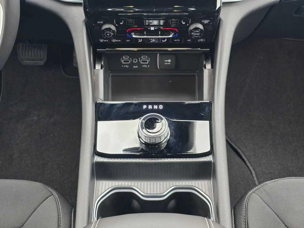 new 2025 Jeep Grand Cherokee L car, priced at $40,995