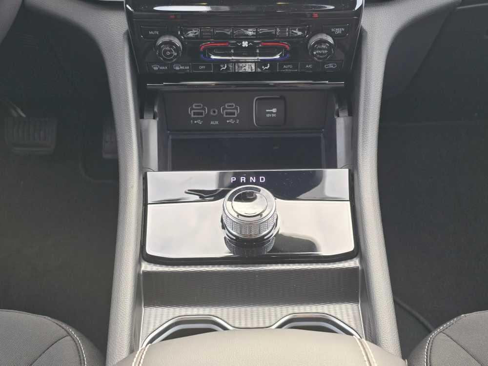 new 2025 Jeep Grand Cherokee L car, priced at $41,495